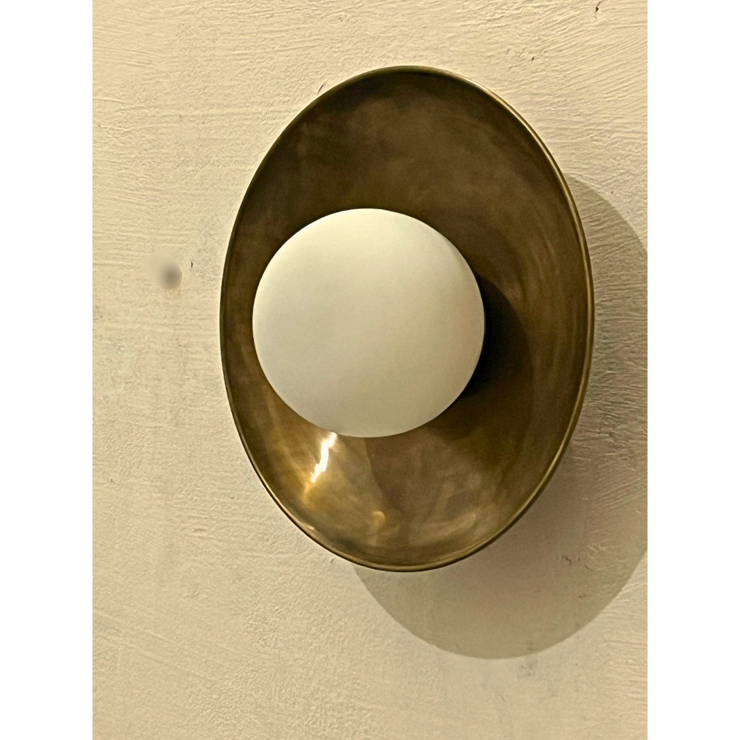 Antique Brass Wall Sconce with Frosted Glass Globe – Vintage Wall Lamp | Mughni Lighting